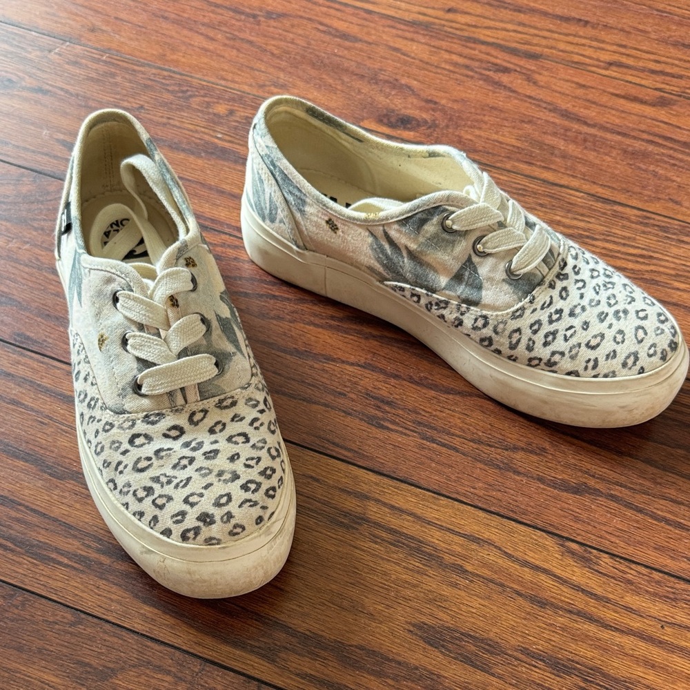Salty Blonde x Billabong Sneakers